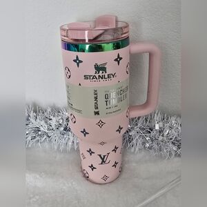 Stanley Blush Pink Iridescent Louis Vuitton Quencher H2.0 Tumbler 40 oz